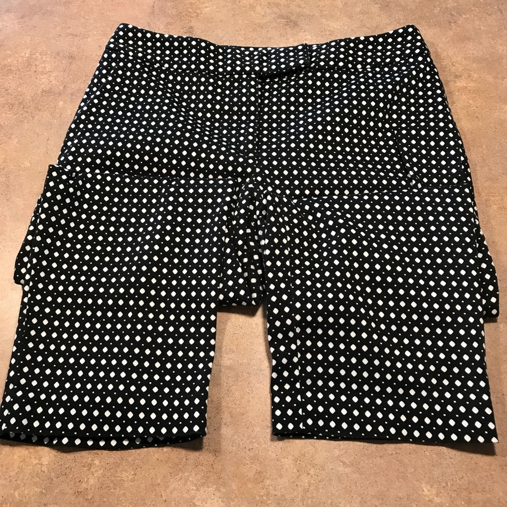 Unlisted Kenneth Cole sz 8 stretch slim fit capris